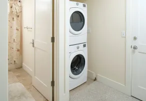 1 Bedroom, 800 SqFt Apt, U.District/Wallingford - Image 4