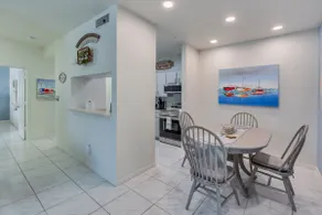 Cozy Clearwater beach retreat •pool•pet friendly - Image 5