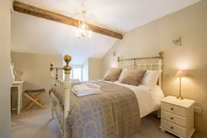 Stunning Country Cottage - Image 5