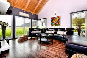 Villa mit beheiztem Außenpool und Sauna - Image 2