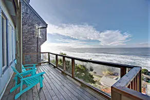 Oceanside Hideaway - Panoramic ocean views! - Image 4