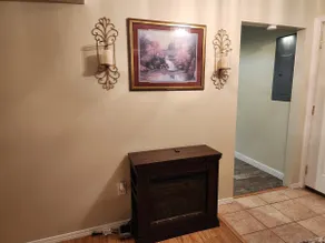 Duplex 10 minutes from downtown Huntington - Image 5
