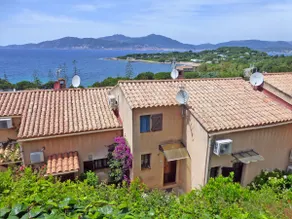 Maison mitoyenne avec 3 chambres et jardin privé à 100m. de la mer - Image 2