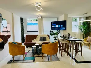 Sophisticated central apartment 2Br/air/pool - Image 4