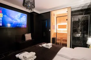 Jacuzzi Executive Glass-House with Sauna - Image 3