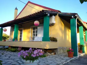 The Pergola Cottage...Feel the local vibes! - Image 2