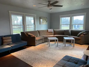 River Retreat, 15 Miles from Austin - Image 2