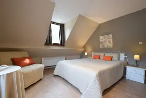 Cozy Family Holiday Home - Image 3