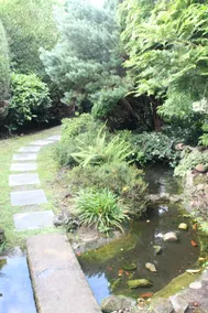 Idyllic guest house with private garden - Image 3