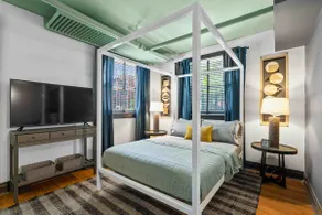 The Nook • Vintage Flat Near Wrigley - Image 4