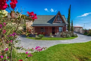 Casa de madeira aconchegante com piscina - Image 3