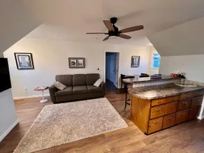 Adorable 1-bedroom guest house, private entrance - Image 4
