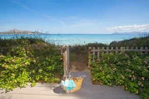 Modern house with direct beach access - Image 2