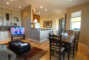Two Masters Suites, Walk to Beach, garage, bikes - Image 2