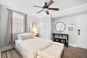 Prime Lincoln Park Studio Apt with Free Parking - Image 2