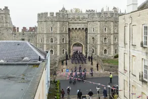 Walk to Windsor Castle from a Charming Period Townhouse - Image 2