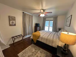 Cheerful, centrally located 2-bedroom - Image 4