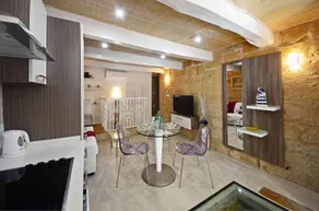Valletta Central Apartment - Image 2