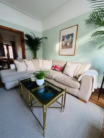 2025 Award Winner Liverpool Strawberry House - 3 Bedrooms - Image 4
