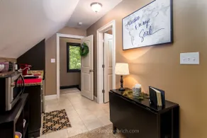 Scenic Loft in the Woods - Image 5