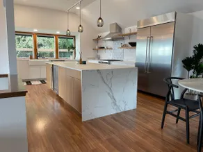 5 king bed, cliff-house, w/ 2 hot tubs & sauna! - Image 5