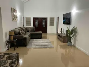 Tropical Villa at Lakeside View - Image 2