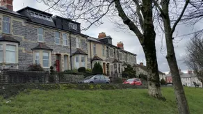 4 Bedroom Cardiff Bay View House - Image 2