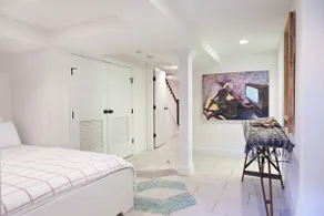 Comfy, clean one-bedroom unit in Columbia Heights - Image 5