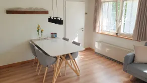 Beautiful 2-room apartment with spacious seating - Image 4