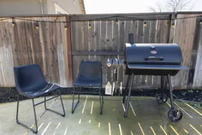 Family Pool Home – Saltwater Pool & Fire Pit – 2 King Suites – Sleeps 12 - Image 4