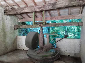 old mill with its residential house - Image 5