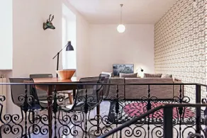 TrastevereHome - Elegant Stay near Villa Farnesina - Image 2