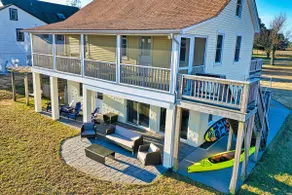 Cozy & Content River Retreat Beach Hot Tub & Games - Image 2