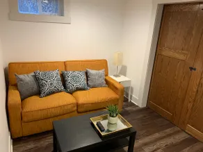 Clean, New & Modern Downtown Apartment - Rear Unit - Image 3