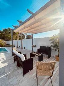 Ila's Beach House Heated Salt Pool Near IMG - Image 3