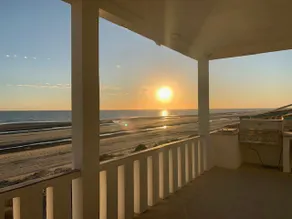 La Casa Ballena Azul - Beachfront - Image 2