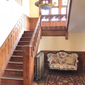 Spacious apartment in the Theodore Friendly House - Image 2
