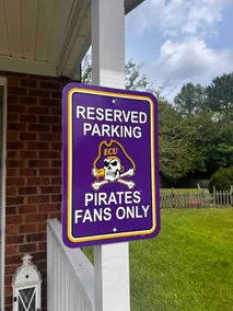 The Pirate Palace - 1 bedroom home w/ free parking - Image 3