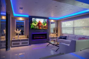 Stunning Modern Oasis with a Huge Pool - Image 2