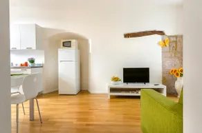 APT WITH TERRACE IN THE HEART OF THE HISTORIC CENTER-ARCO - Image 2