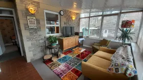 Quirky mid century themed holiday home - Image 2