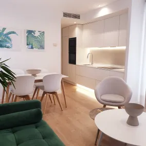 Apartment for 4 people with parking in Madrid - Image 3
