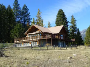 Good Bear Ranch House Retreat. Värd en familjeåterförening eller en uppfriskande reträtt - Image 2