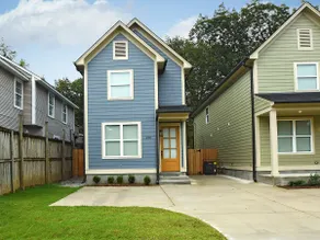 ⭐️ 4 BEDROOM in 💙 of COOPER YOUNG ⭐️ - Image 2
