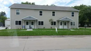 Mins from Downtown & Fairgrounds Town Home - Image 3