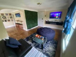 Evanston Flat - Image 3