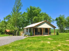 River Run Cottage at Horseshoe Bend Farm - Image 2