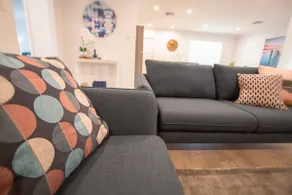 Contemporary ‘Esprit’ with river reserve access - Image 3