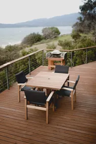 Larus Waterfront Cottage - Image 3