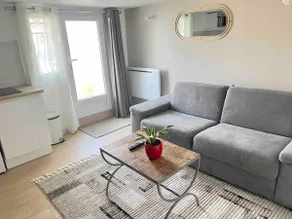 Bright 2-room apartment! - Image 2